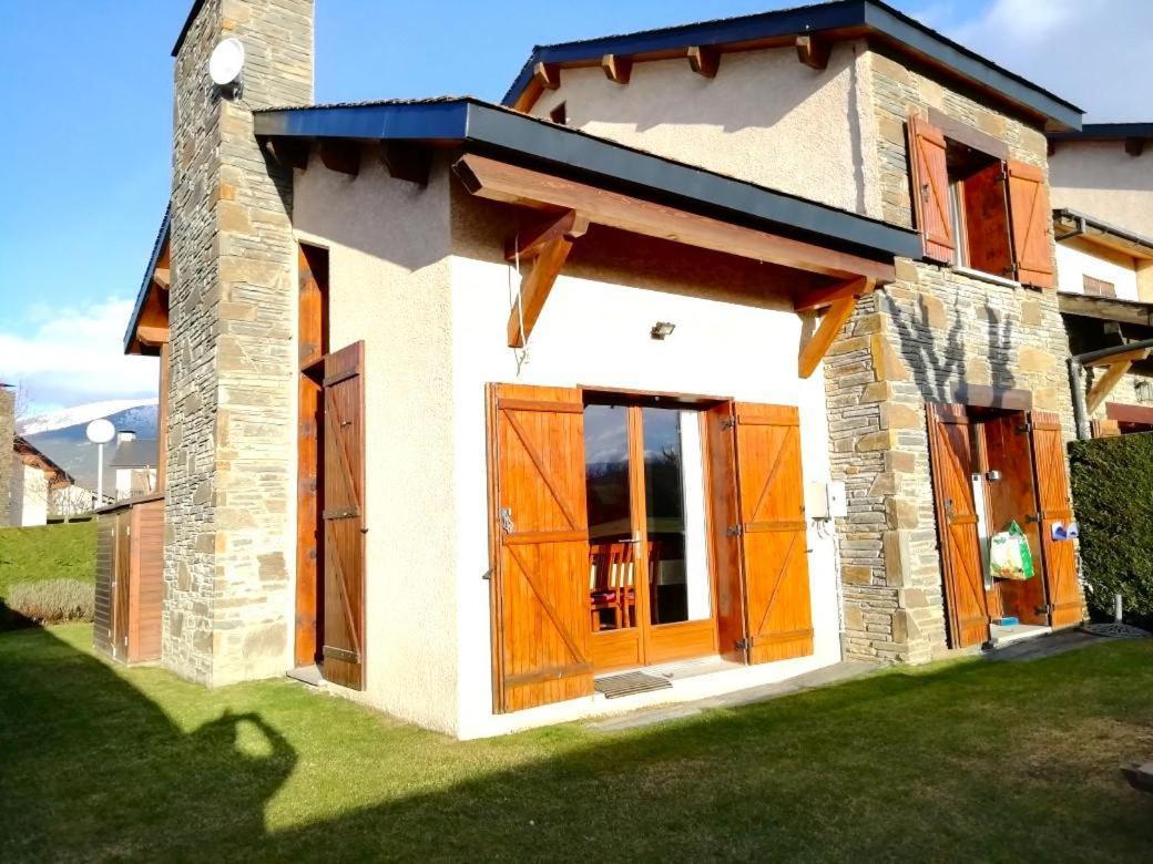 Casa Adosada Para Familias En Santa Leocadia Sainte-Léocadie Extérieur photo
