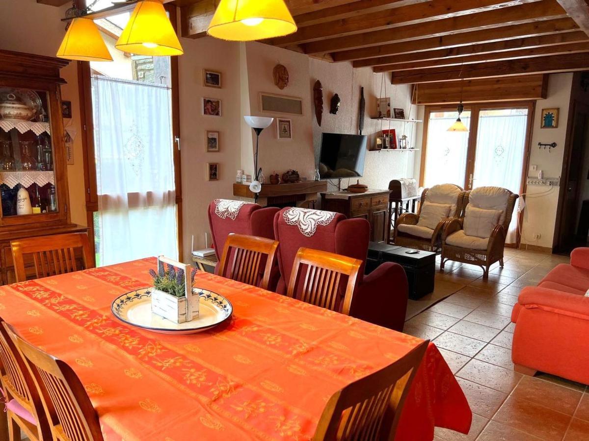 Casa Adosada Para Familias En Santa Leocadia Sainte-Léocadie Extérieur photo
