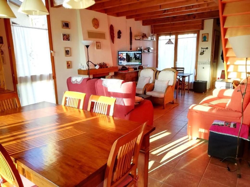 Casa Adosada Para Familias En Santa Leocadia Sainte-Léocadie Extérieur photo