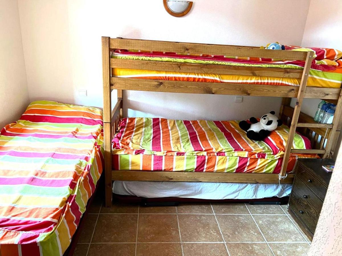 Casa Adosada Para Familias En Santa Leocadia Sainte-Léocadie Extérieur photo