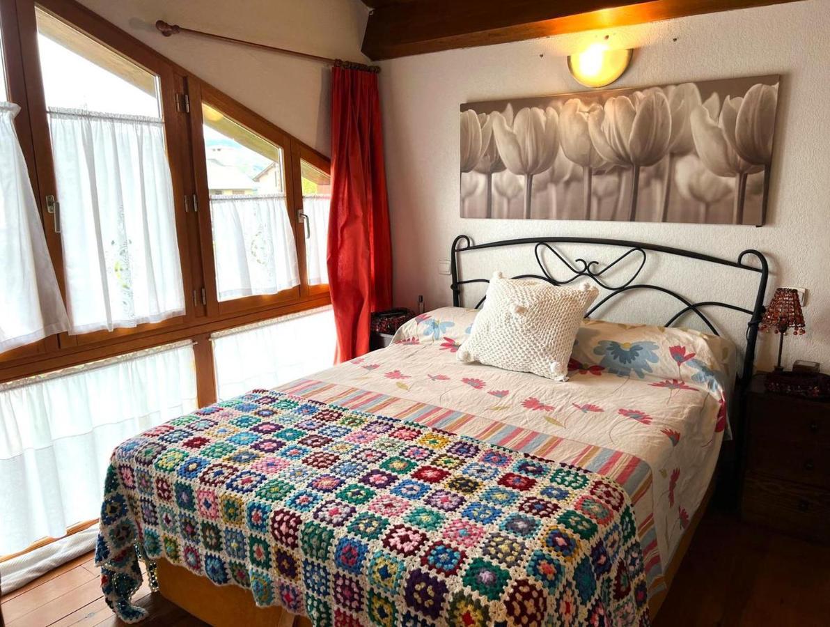 Casa Adosada Para Familias En Santa Leocadia Sainte-Léocadie Extérieur photo